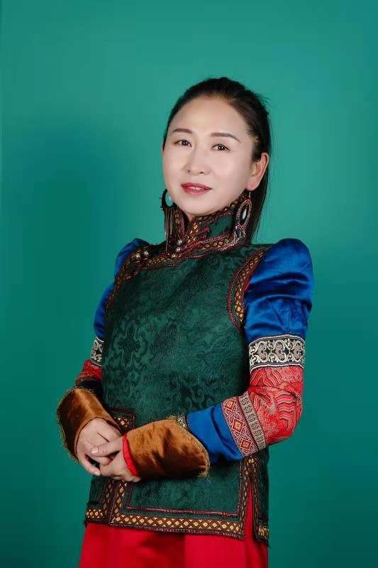 sarina.JPG sarina.JPG